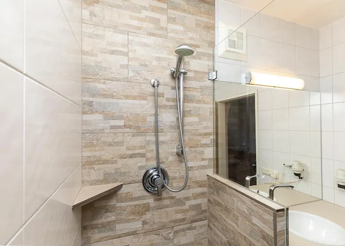 彭奥霍夫酒店 弗拉绍